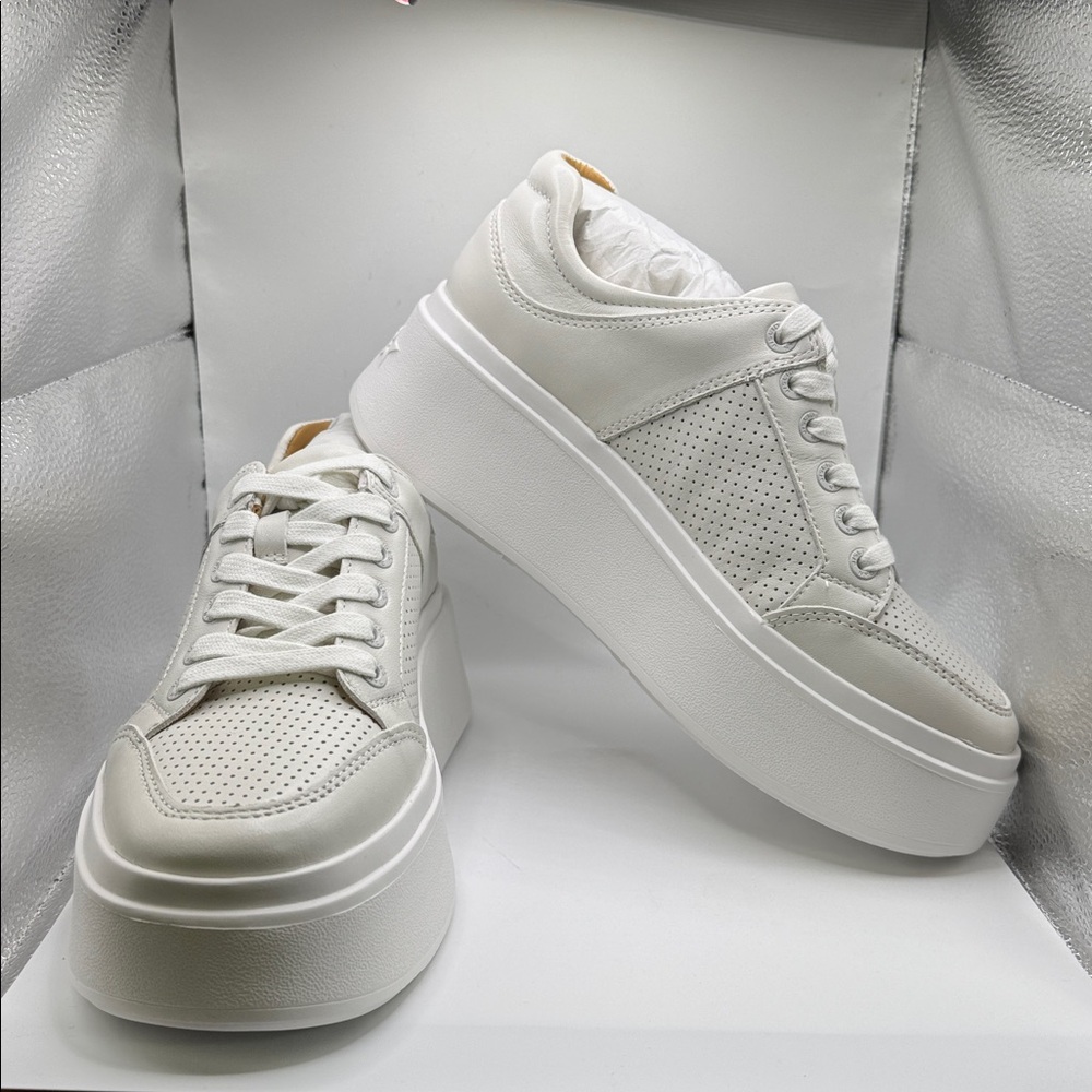 J SLIDES 8M White Leather HARLOW  PLATFORM SNEAKERS NWB